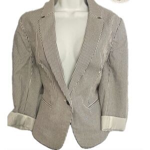 Loft NWT Pinstripe Suit Jacket Blazer Women’s Size 4 Retails $89 G3